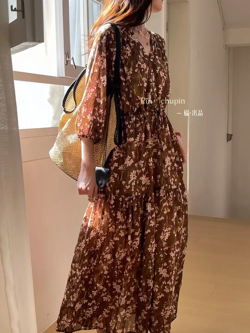 【榀家长裙1米26】｛奶咖｝法式复古慵懒时尚V领大版显瘦碎花连衣裙