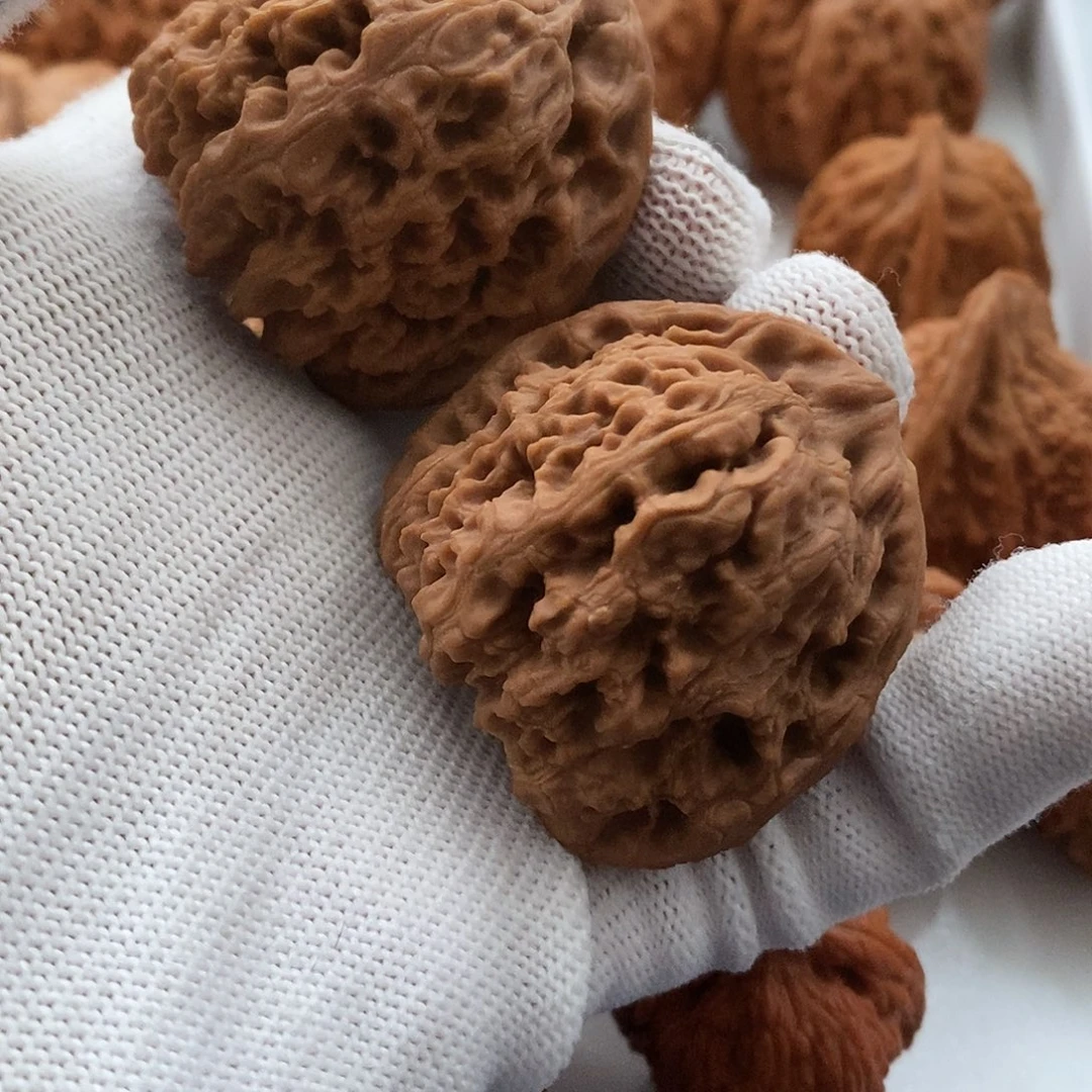 文玩核桃吊坠42南疆有黄