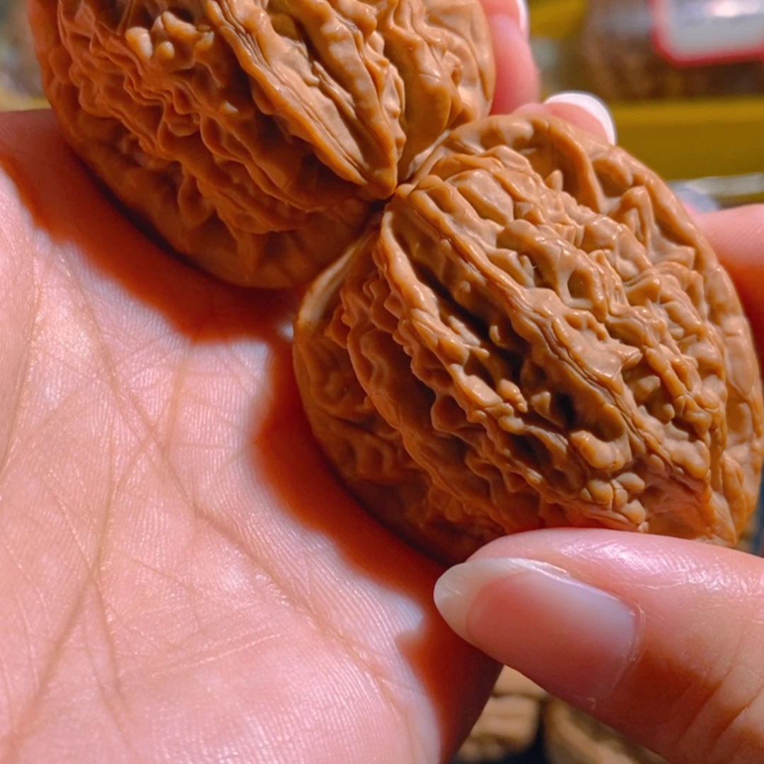 【闪购商品】文玩核桃吊坠顺****流虎头王