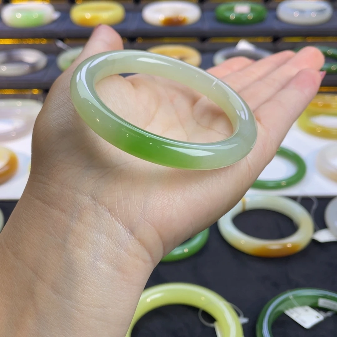 未镶嵌手镯和田玉翠青手镯55