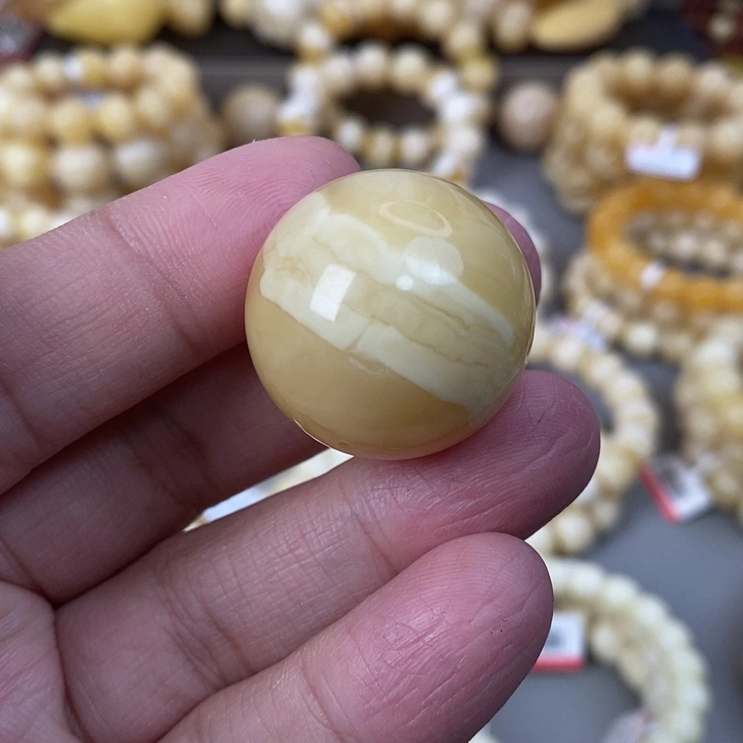 蜜蜡未镶嵌珠宝奇石28.2mm 12.9g