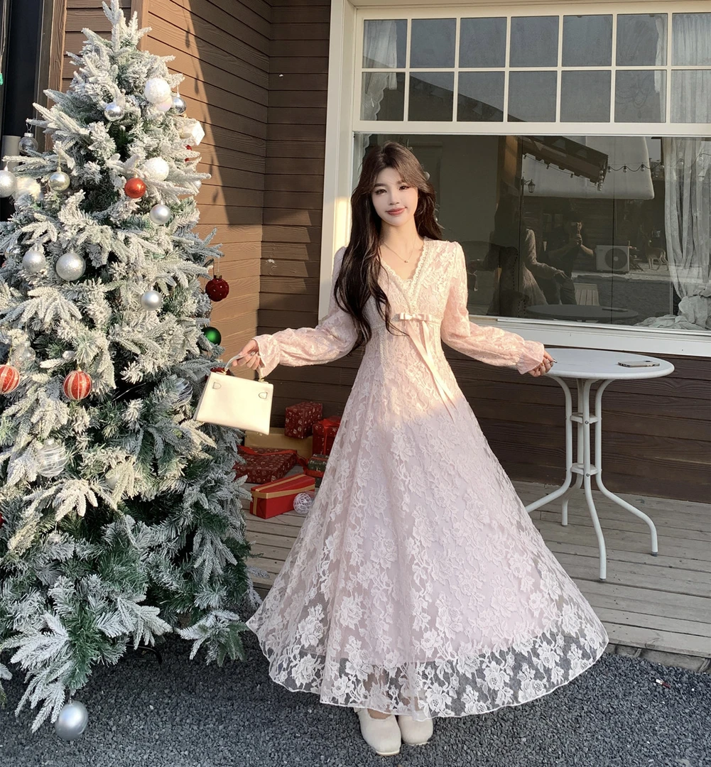 【迷迭花园 】法式纯欲v领蕾丝连衣裙收腰千金风蓬蓬裙加绒