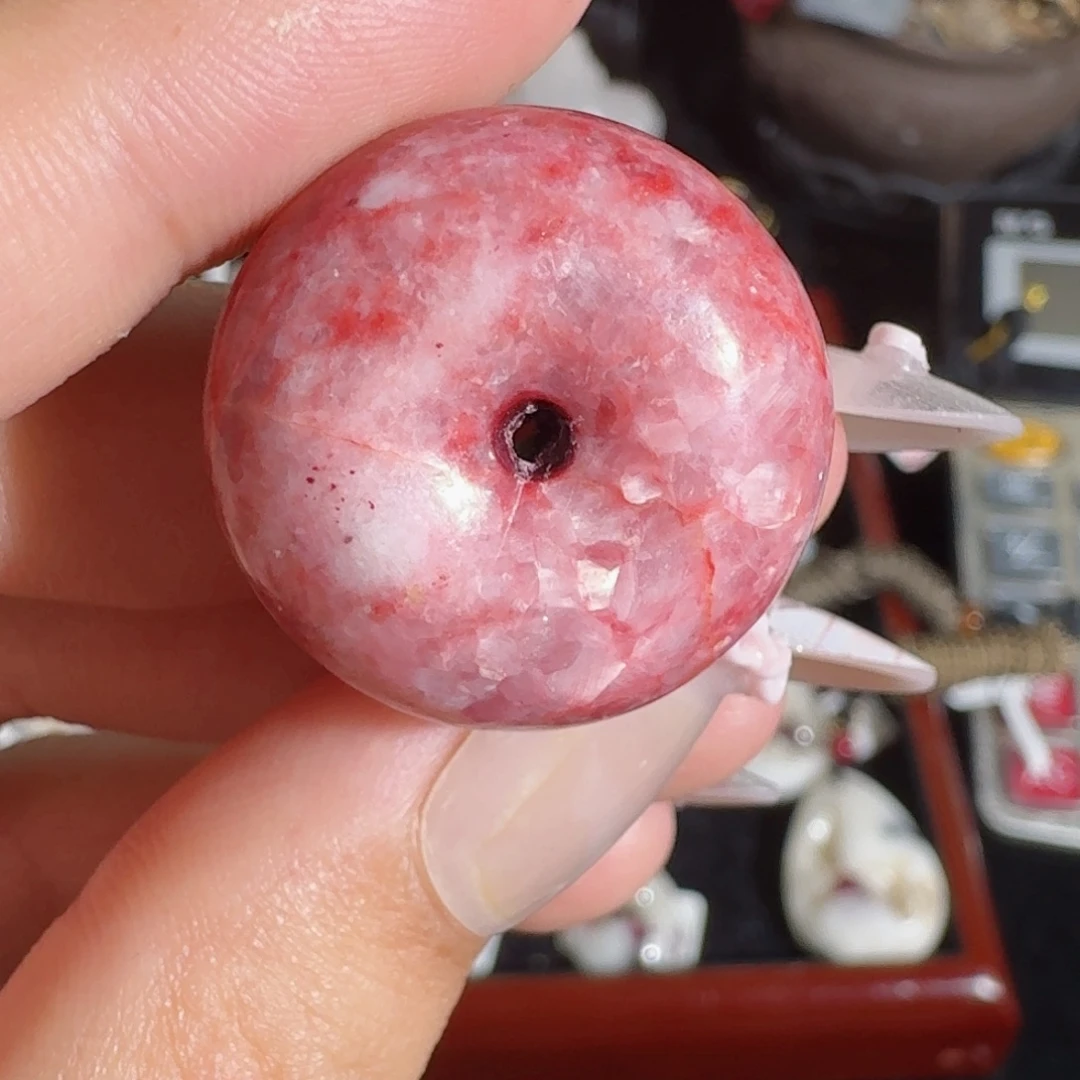 天然辰砂天然朱砂原石平安扣