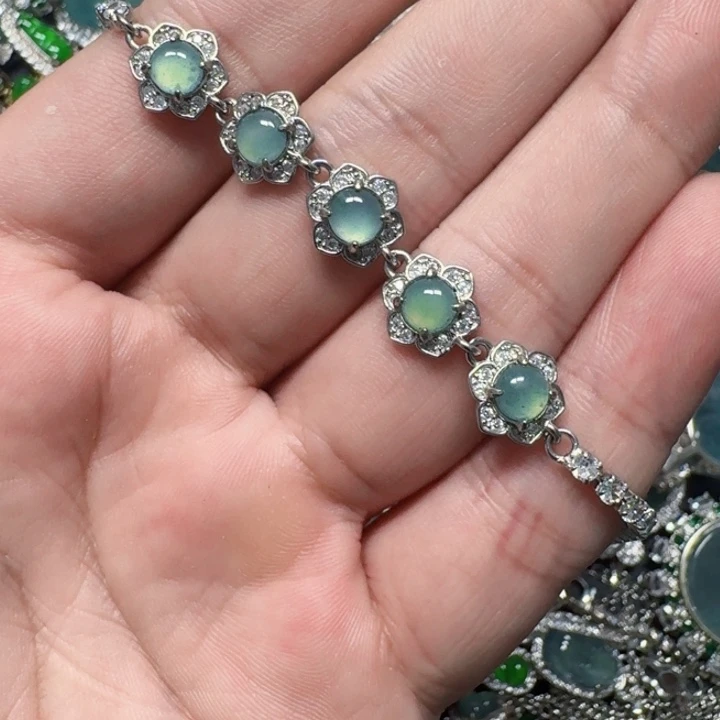 翡翠未镶嵌颈饰天然A货翡翠放漏