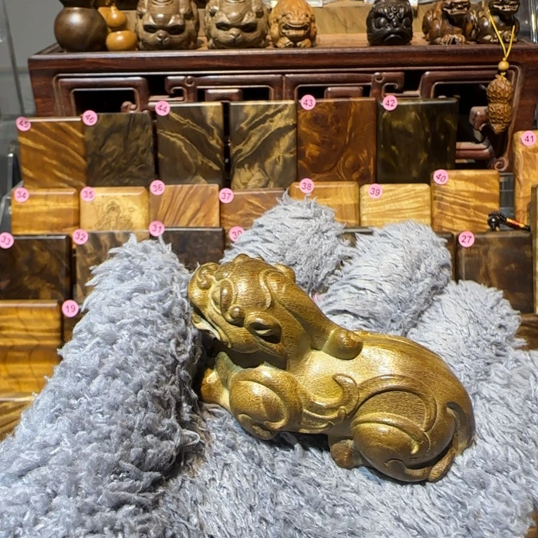 逃***嘉把件楠木（金丝楠）金丝楠木小叶桢楠貔貅手把件