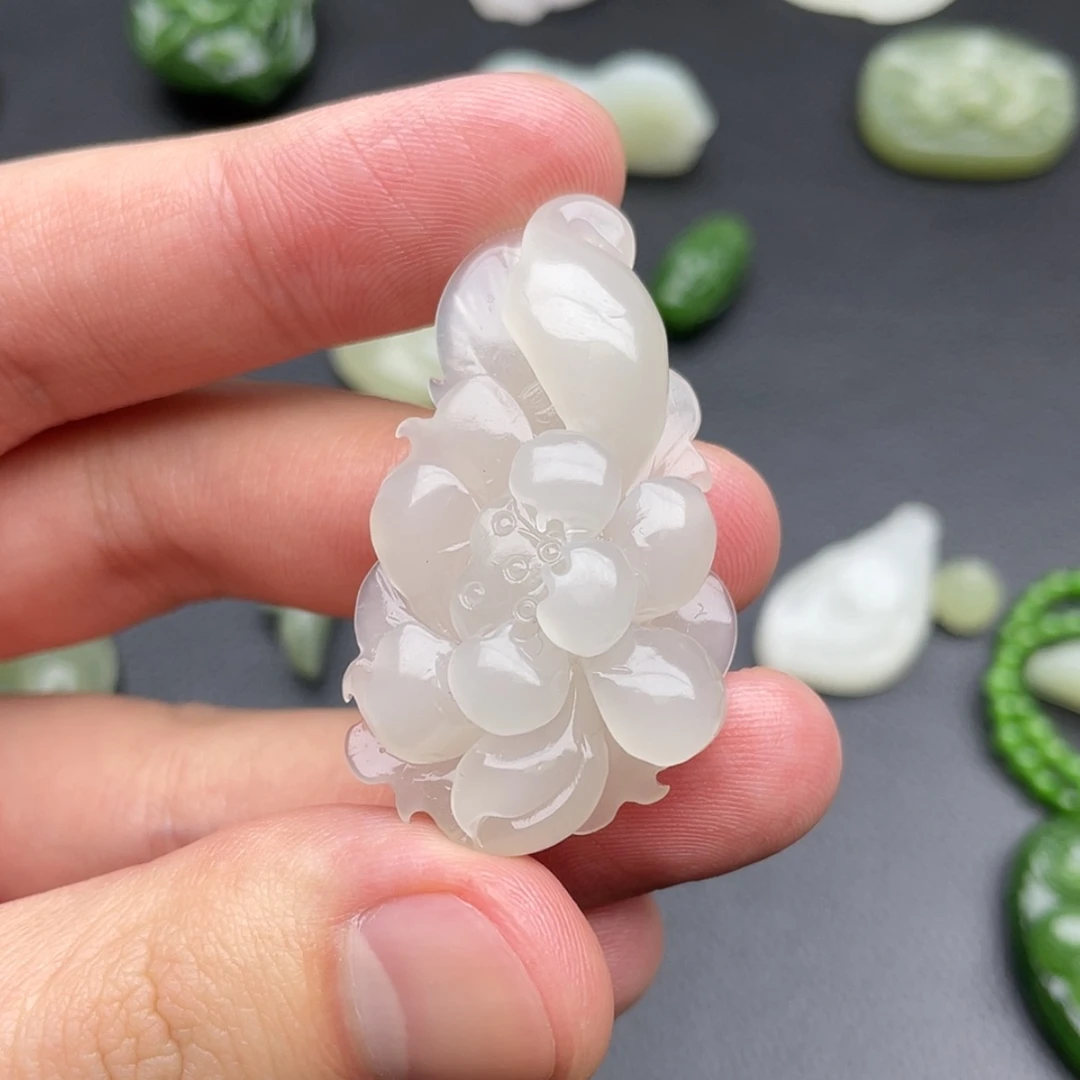 【闪购商品】颈饰未镶嵌和田玉