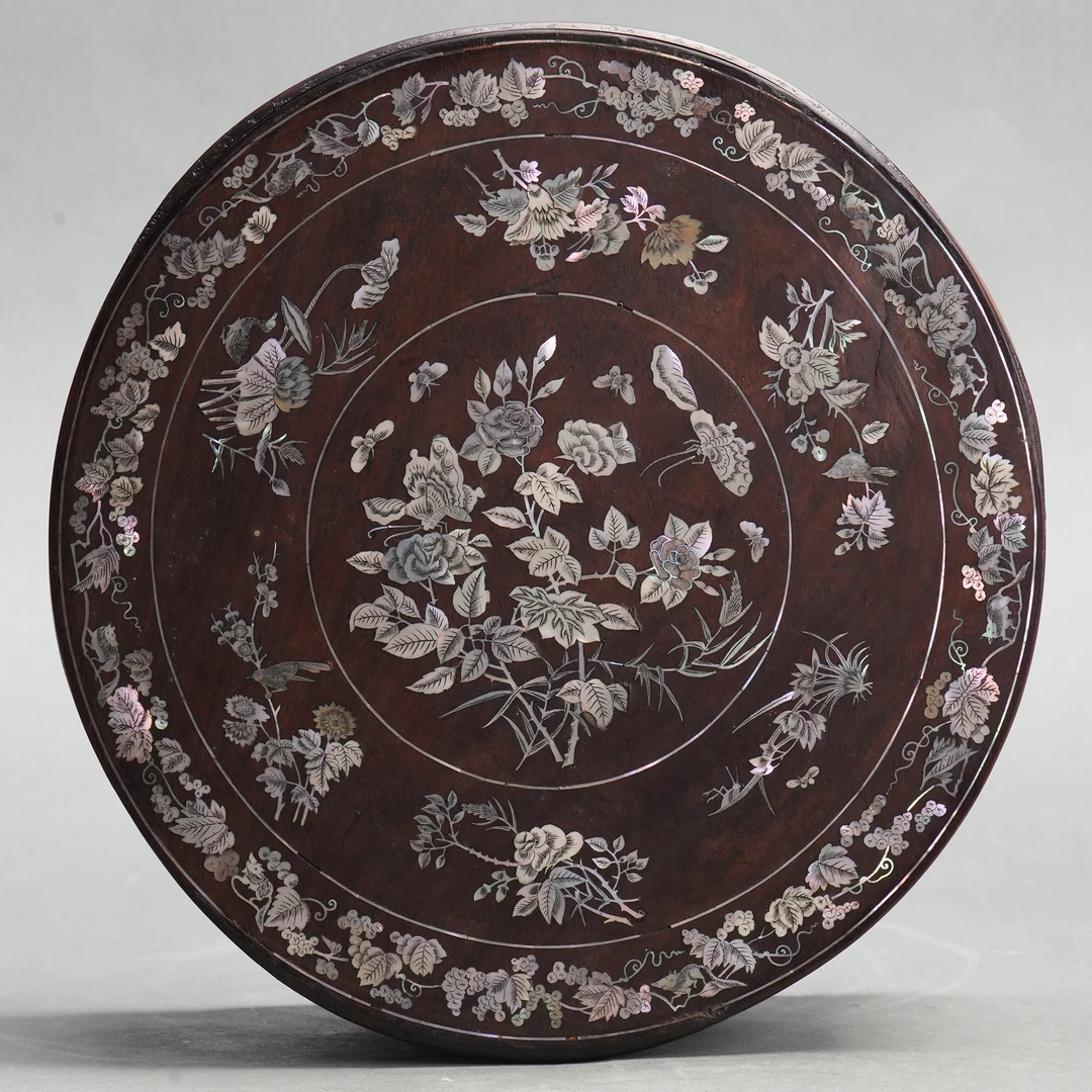 LOT 012528清晚期 红木嵌螺钿蝶恋花葡萄纹捧盒【古董拍卖】