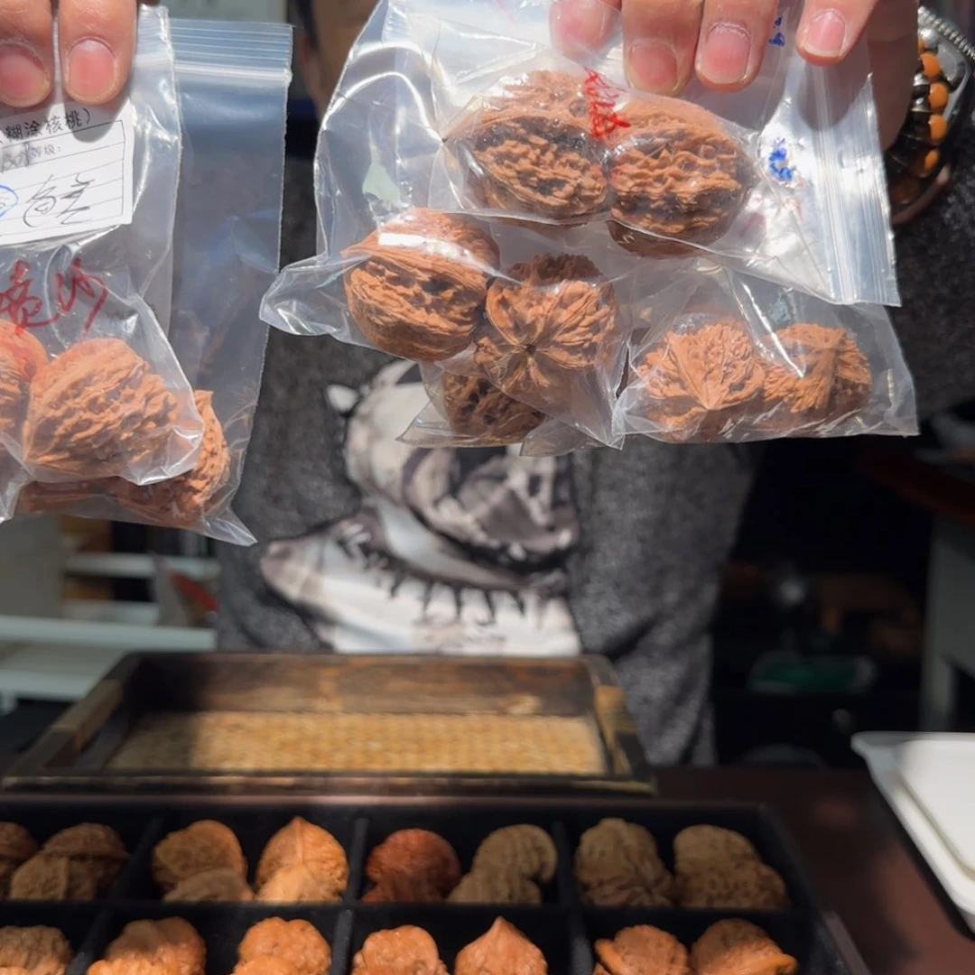 文玩核桃把件微瑕