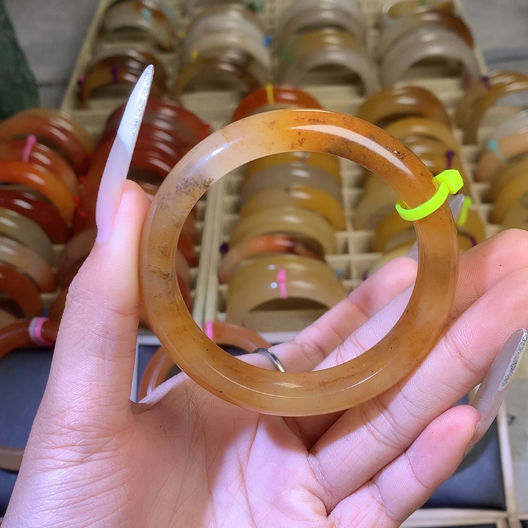 石英质玉（黄龙玉）未镶嵌手镯