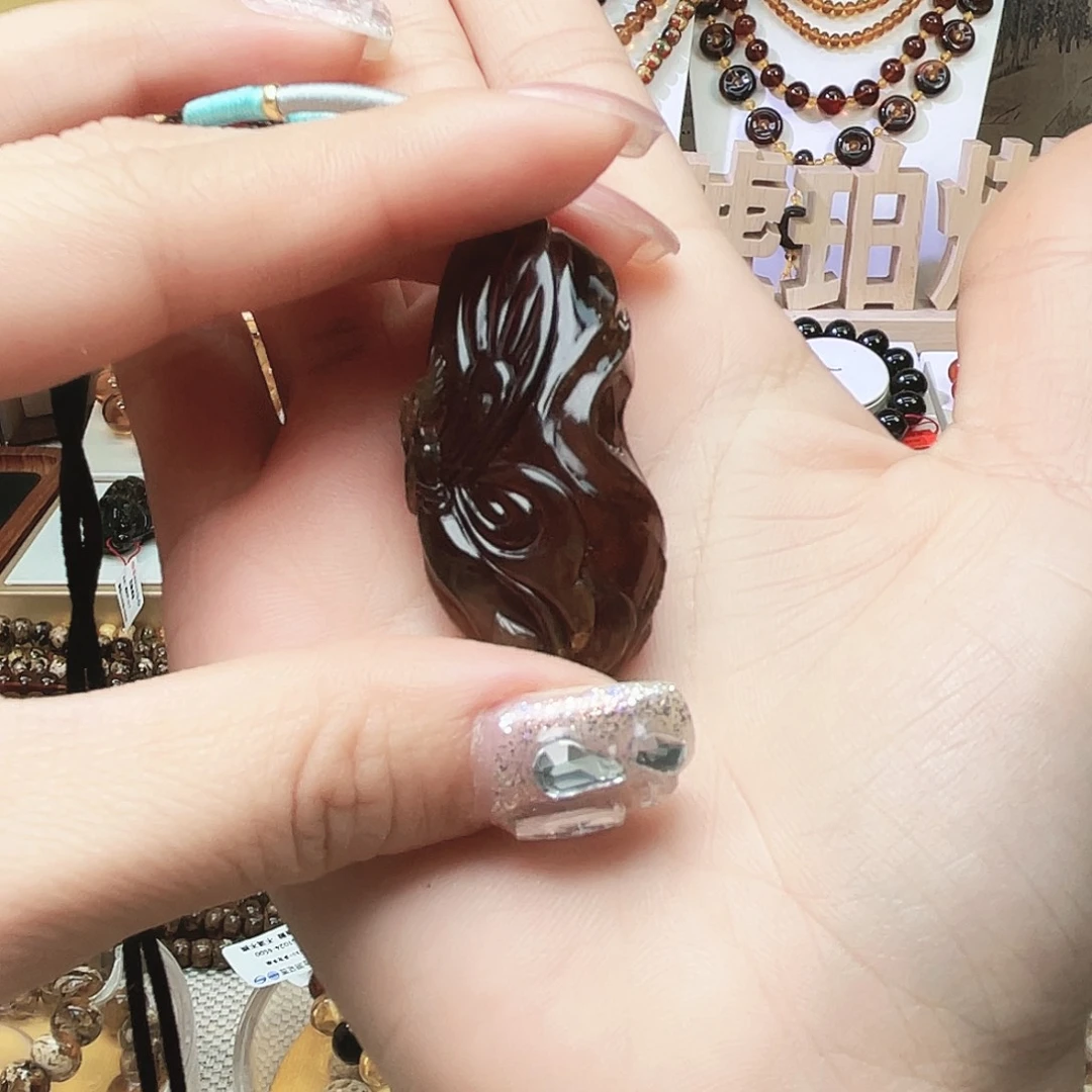 琥珀未镶嵌裸石～～