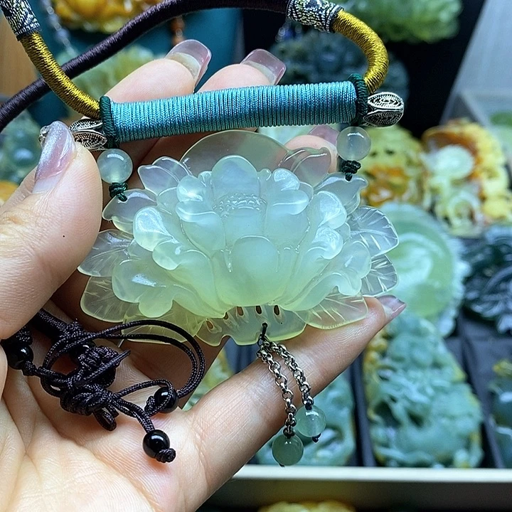 蛇纹石玉未镶嵌挂件