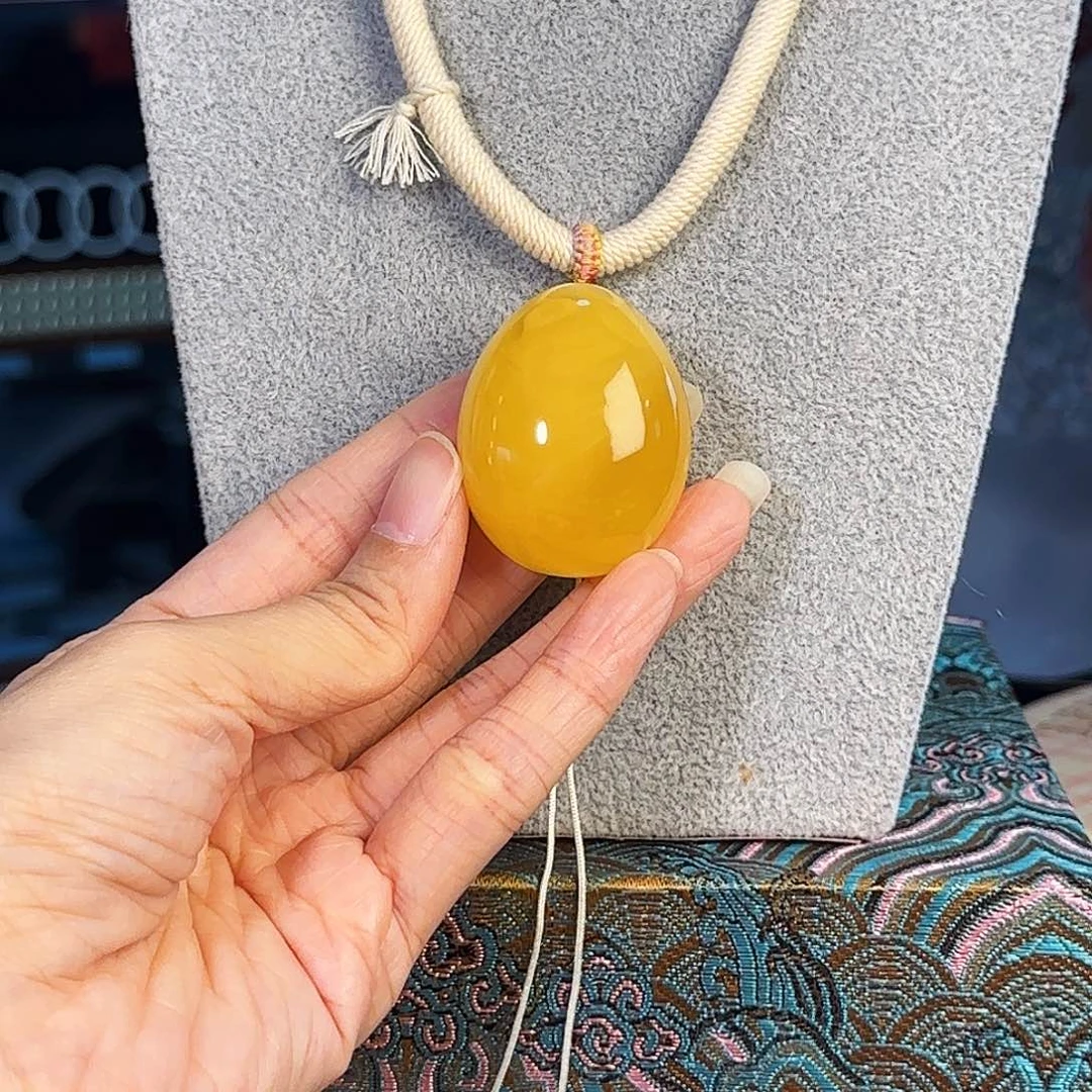 蜜蜡未镶嵌颈饰外星人年份蜜蜡荧光拉丝黄白花焦皮料蛋面