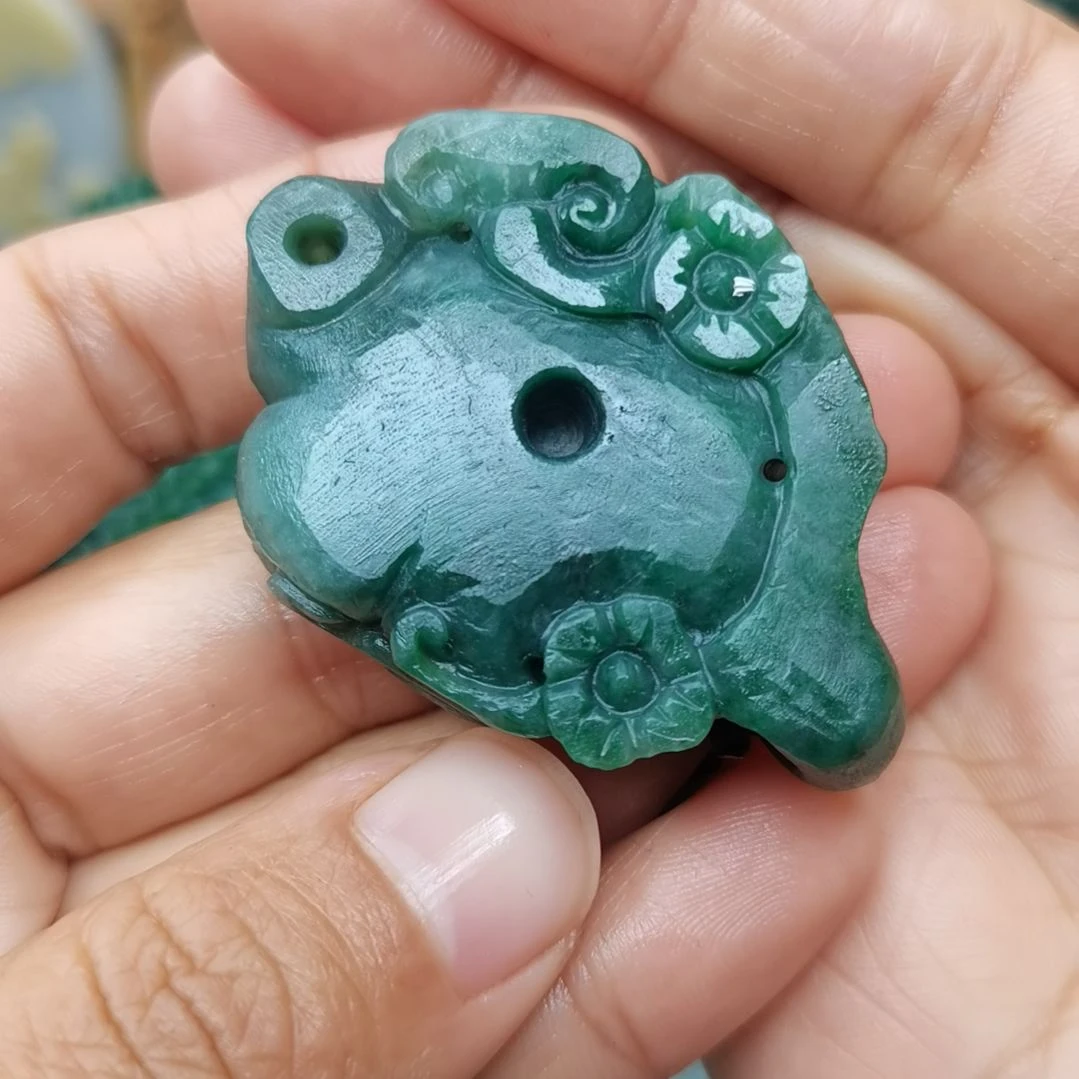 定制翡翠未镶嵌翡翠