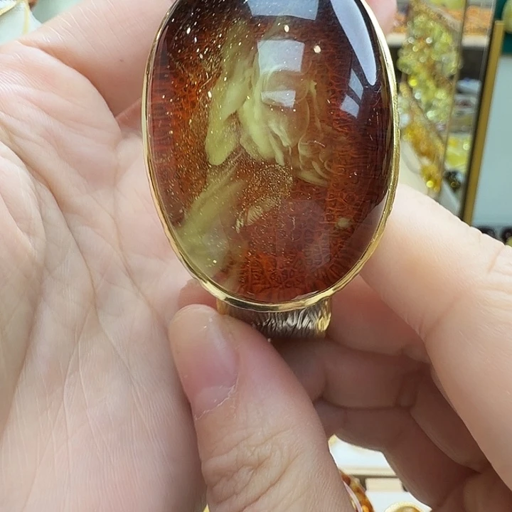 琥珀未镶嵌珠宝奇石