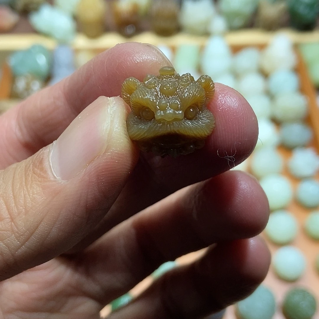 和田玉未镶嵌颈饰定制