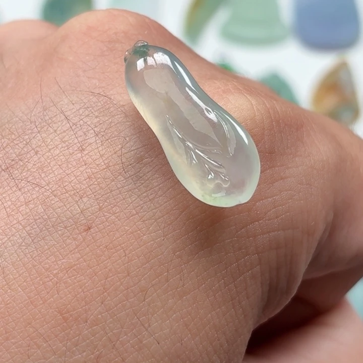 定制翡翠未镶嵌翡翠玉兰花