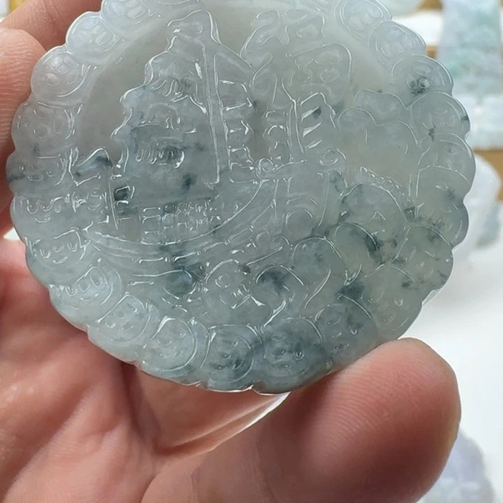 翡翠未镶嵌颈饰天然缅甸A货翡翠