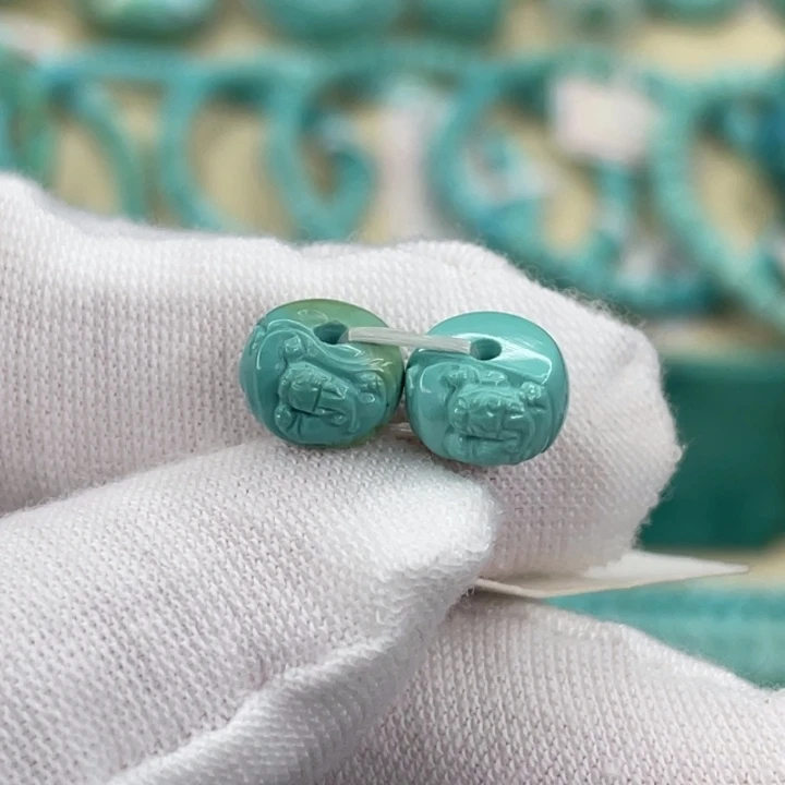 绿松石未镶嵌挂件