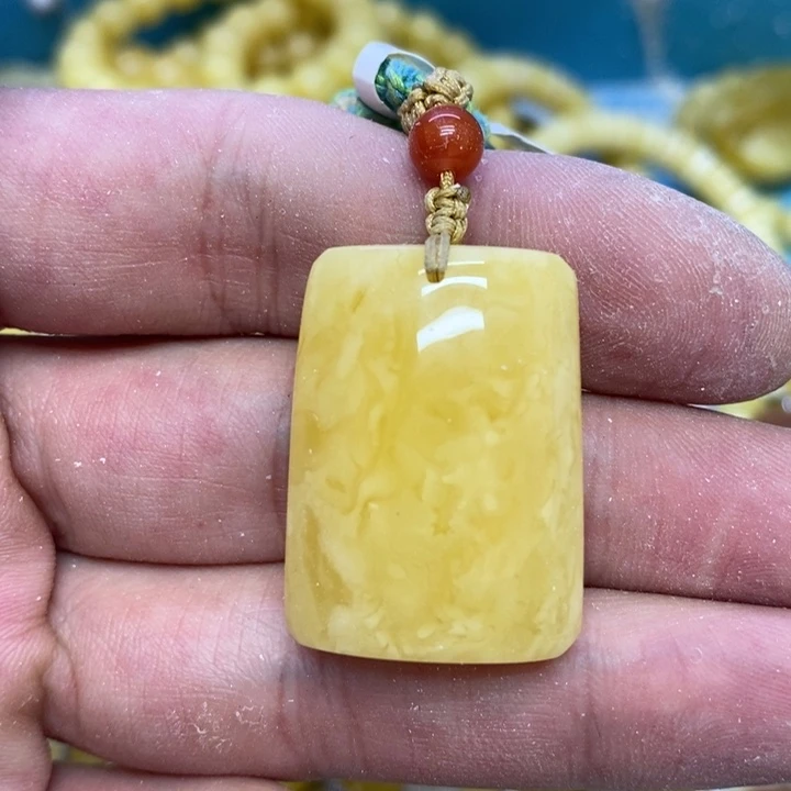 蜜蜡裸石未镶嵌吊坠