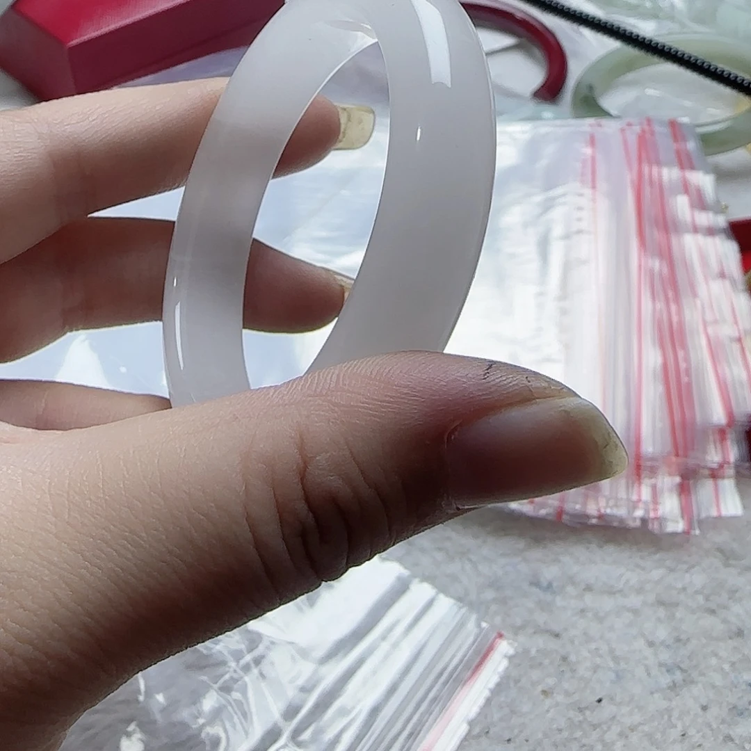 未镶嵌手链玛瑙/玉髓432不退换