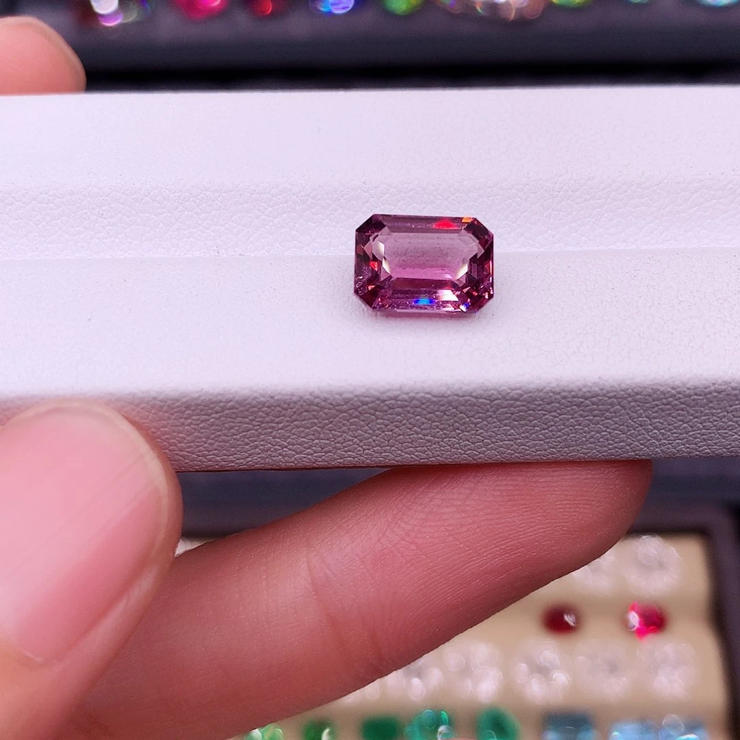 尖晶石裸石未镶嵌