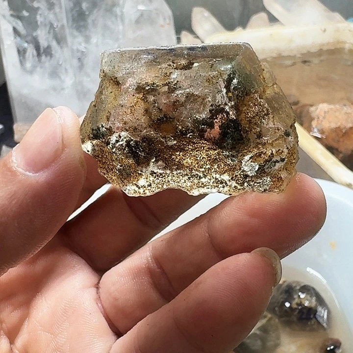 水晶珠宝半成品未镶嵌是****狼