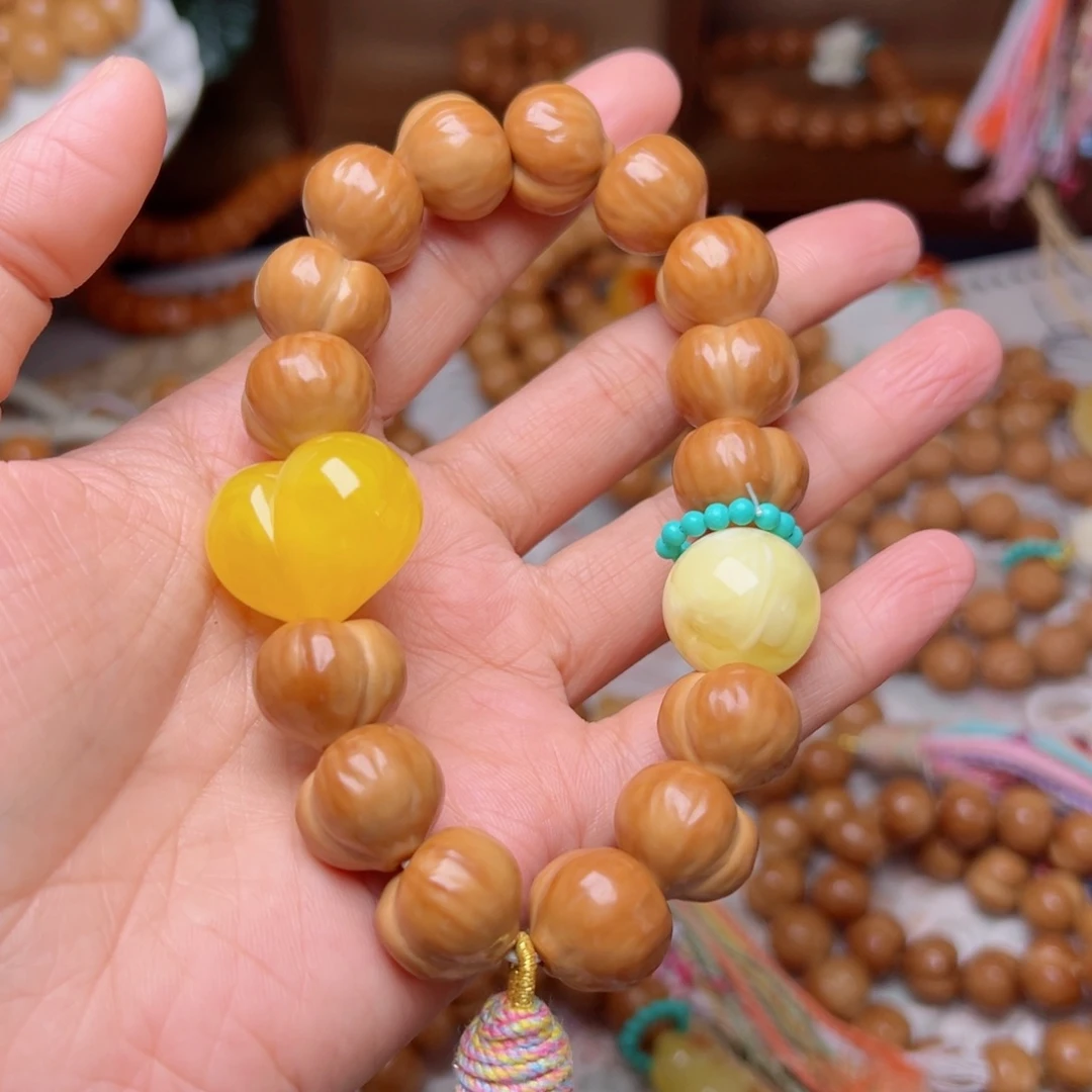 吊坠猴头核桃屁桃手持