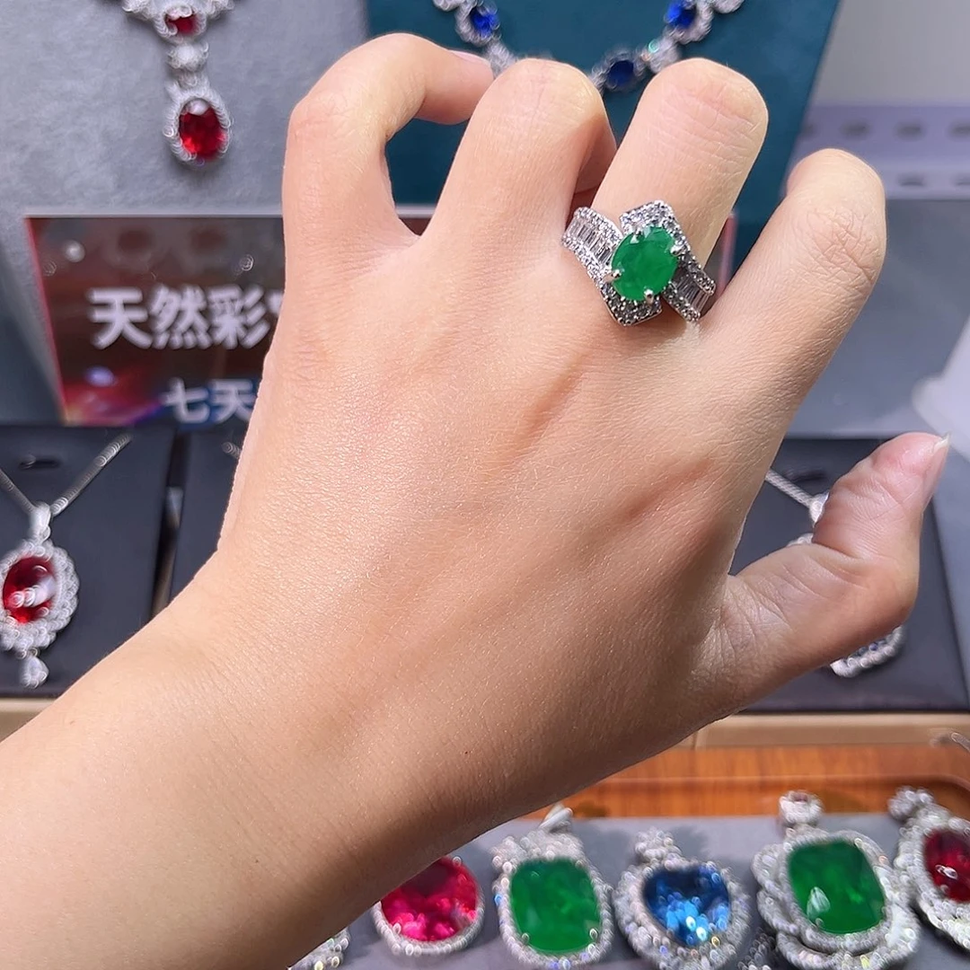 银S925镶嵌戒指祖母绿111