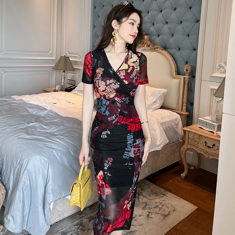 夏季新款女装欧美复古气质字领字母印花修身包臀越南小众连衣裙