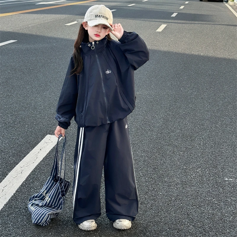 儿童冲锋衣套装秋季2025新款初中生女孩秋季洋气夹克休闲裤套装潮