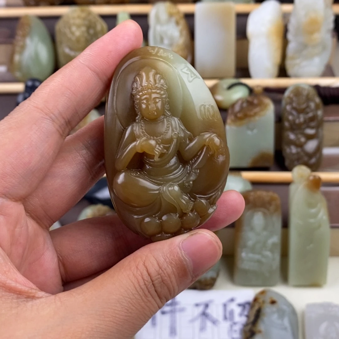 挚***吉颈饰未镶嵌和田玉