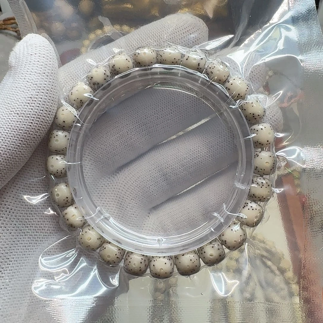 星月菩提手串石玉料9/8白冰料正月留白小细星