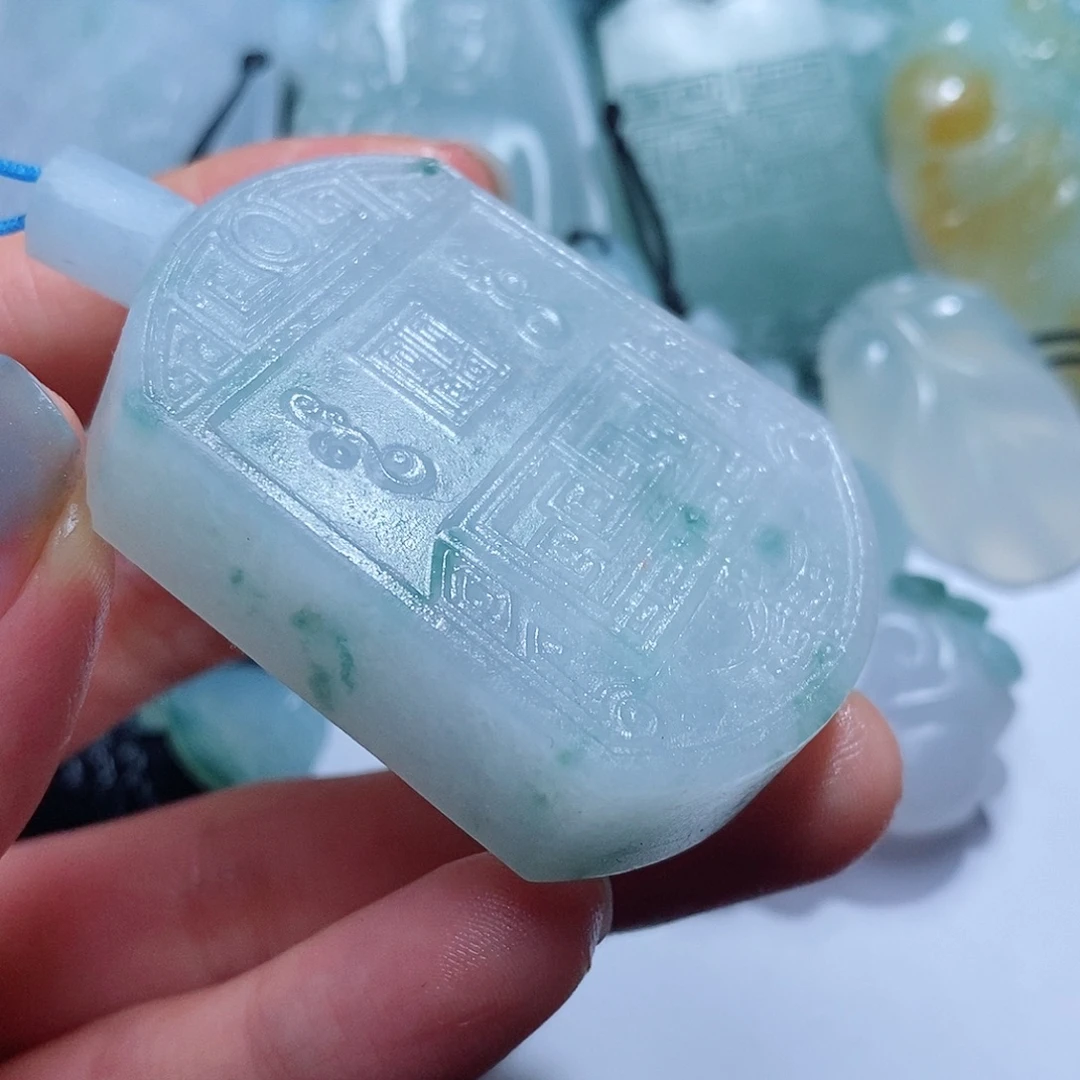 定制翡翠未镶嵌毛货付款后确认抛光