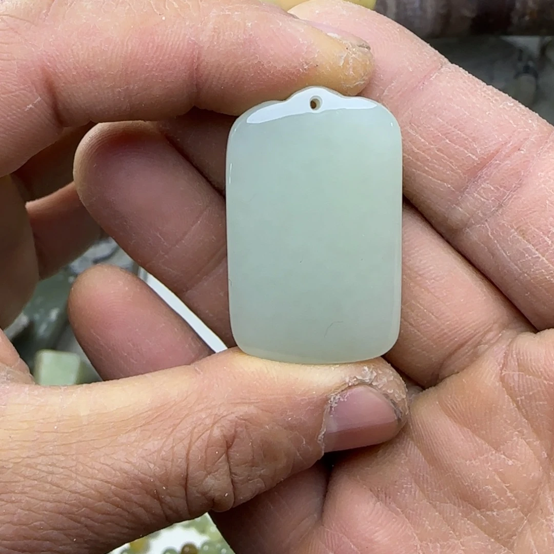 和田玉未镶嵌颈饰且末