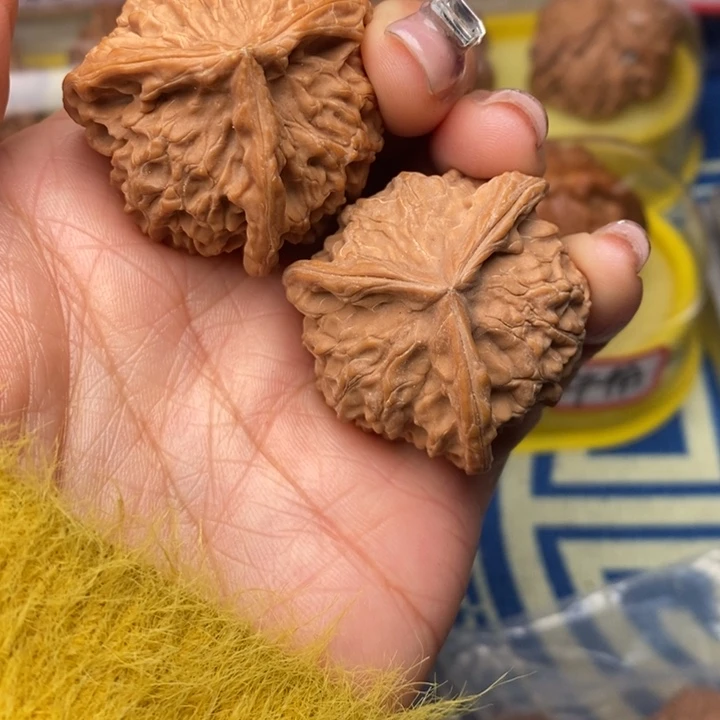 吊坠桃核三棱37全品