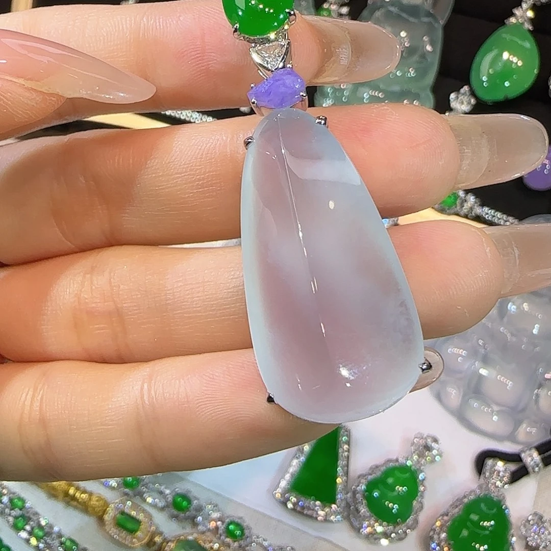 翡翠18K金镶嵌戒指