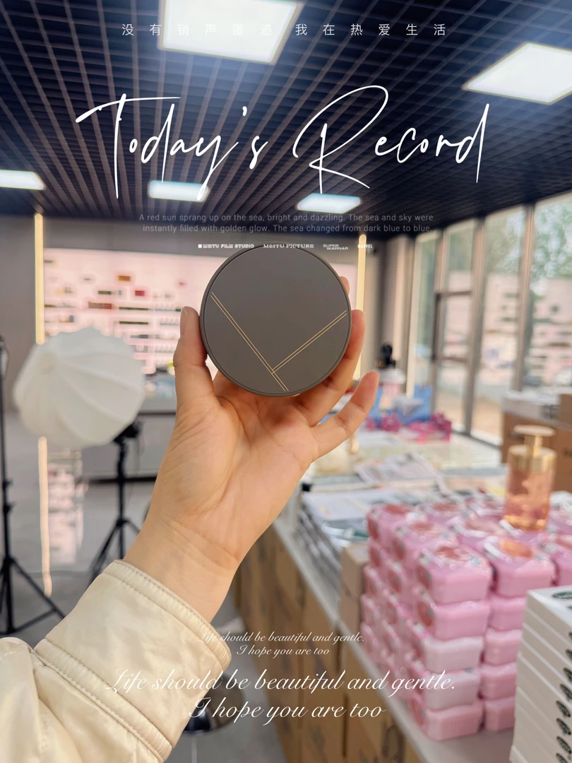 哑光奶油肌！气垫粉底霜！细腻微光很高级