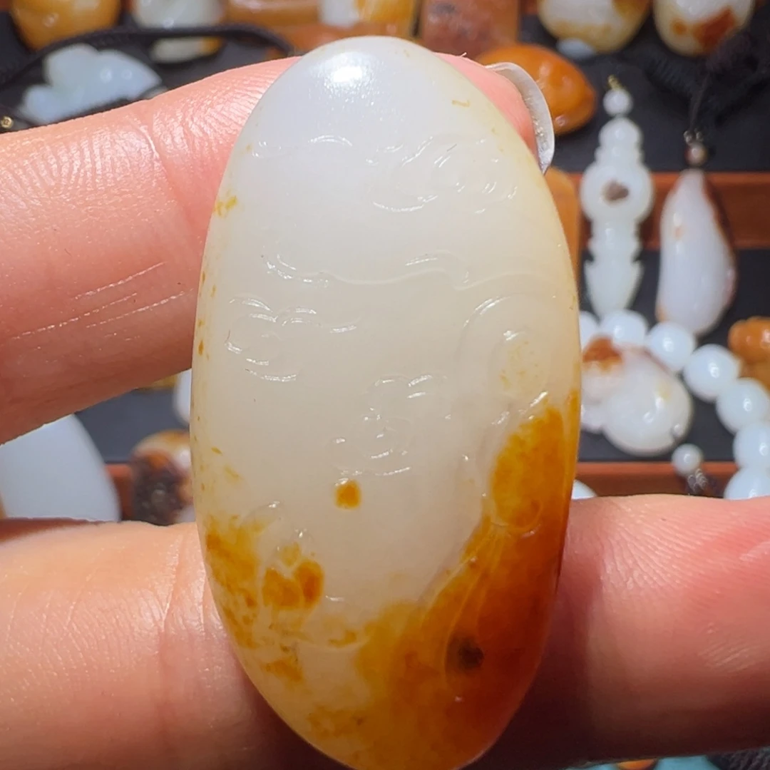 用***2和田玉未镶嵌颈饰