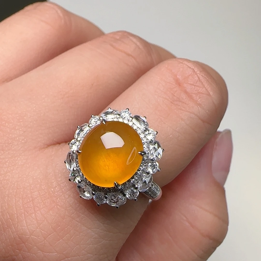 翡翠18K金镶嵌戒指天然翡翠