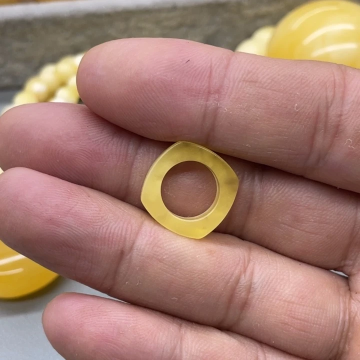 琥珀未镶嵌裸石跑环