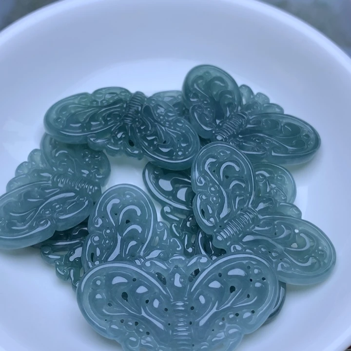翡翠散珠蓝水蝴蝶2个