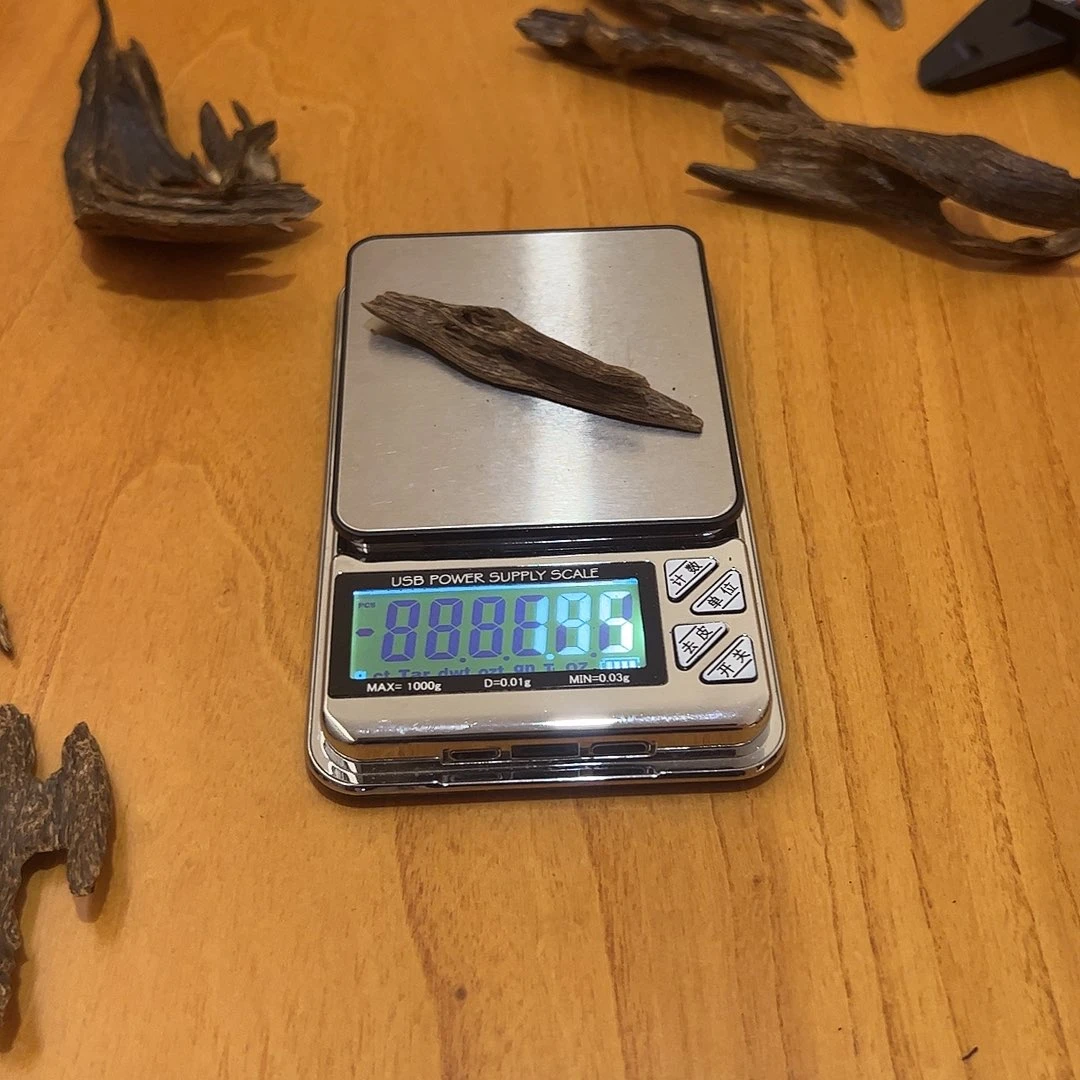 Z***1沉香沉香碎屑惠安系树心油天然野沉香1.9g