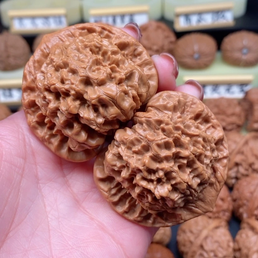 【闪购商品】文玩核桃吊坠张*铁官帽