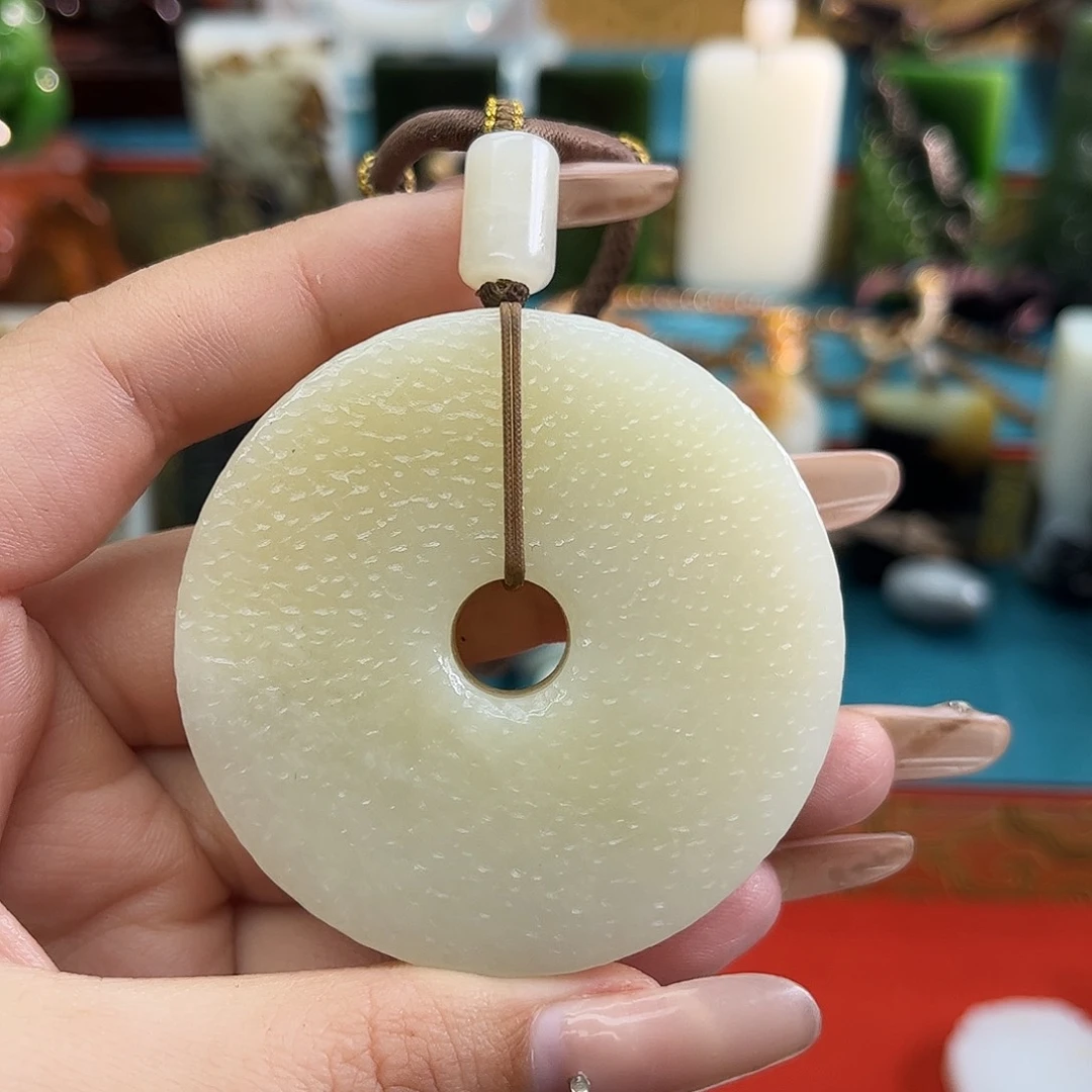 和田玉未镶嵌车挂