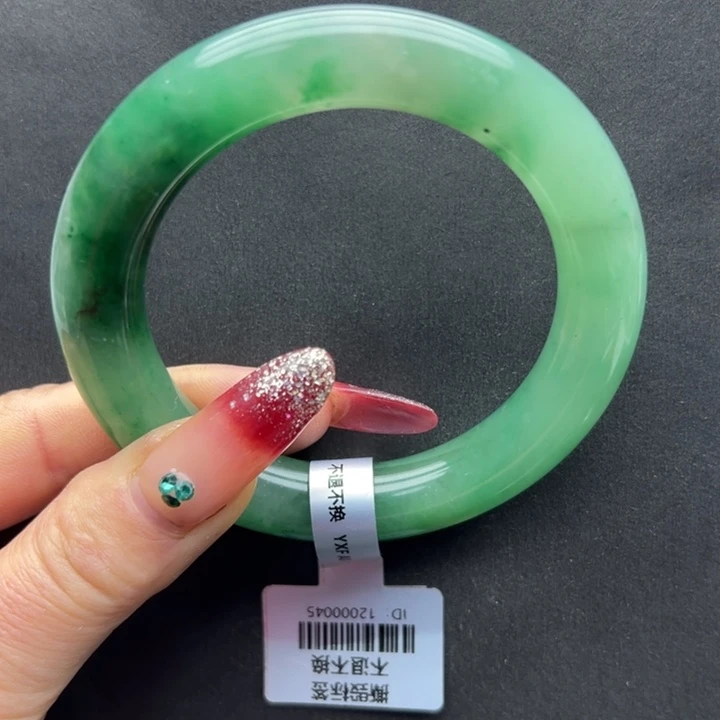 石英质玉未镶嵌手镯秀秀60.8