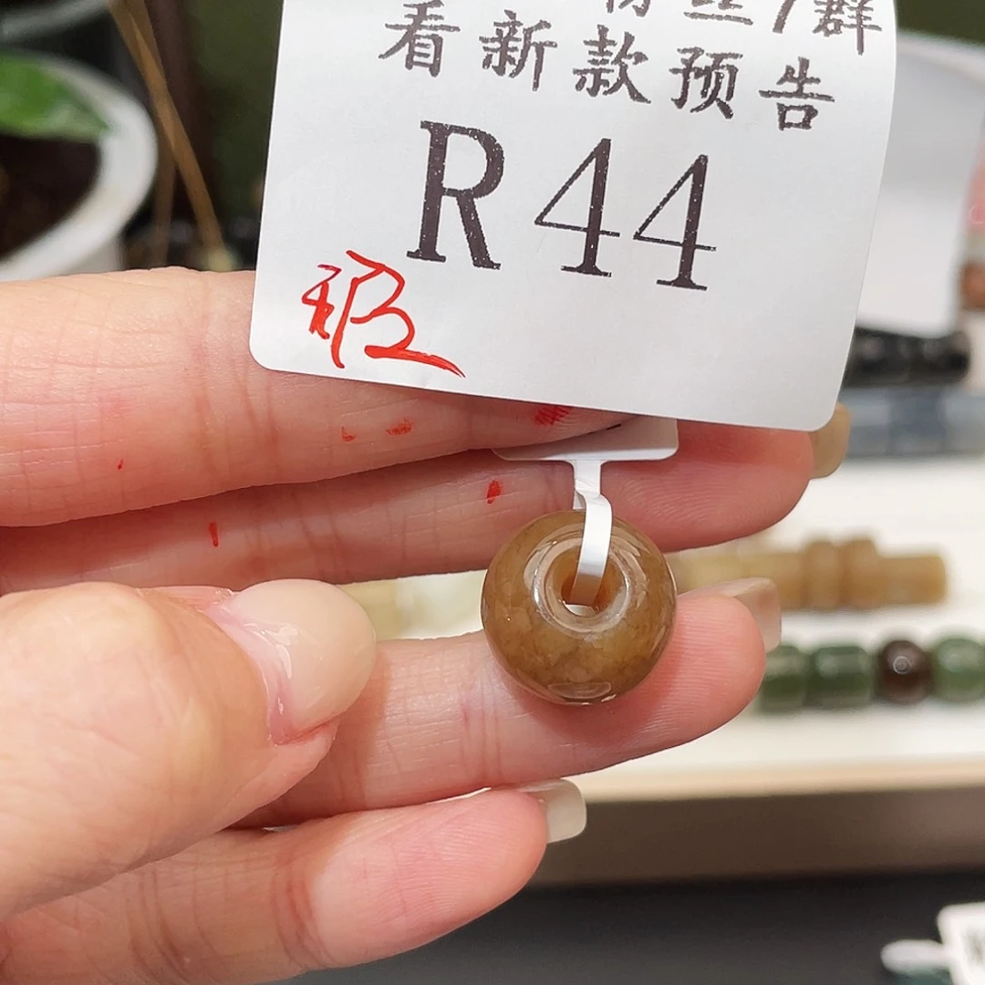 和田玉未镶嵌珠宝半成品R44