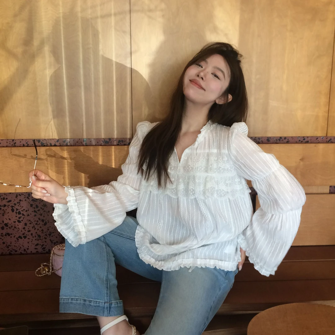 晶咕【春日记】韩版甜美设计感小众捏褶喇叭袖娃娃衫