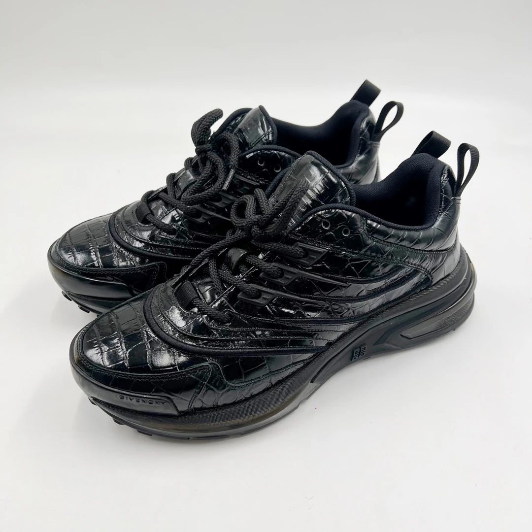 95新 Givenchy/纪梵希 38码/黑色运动鞋/05933