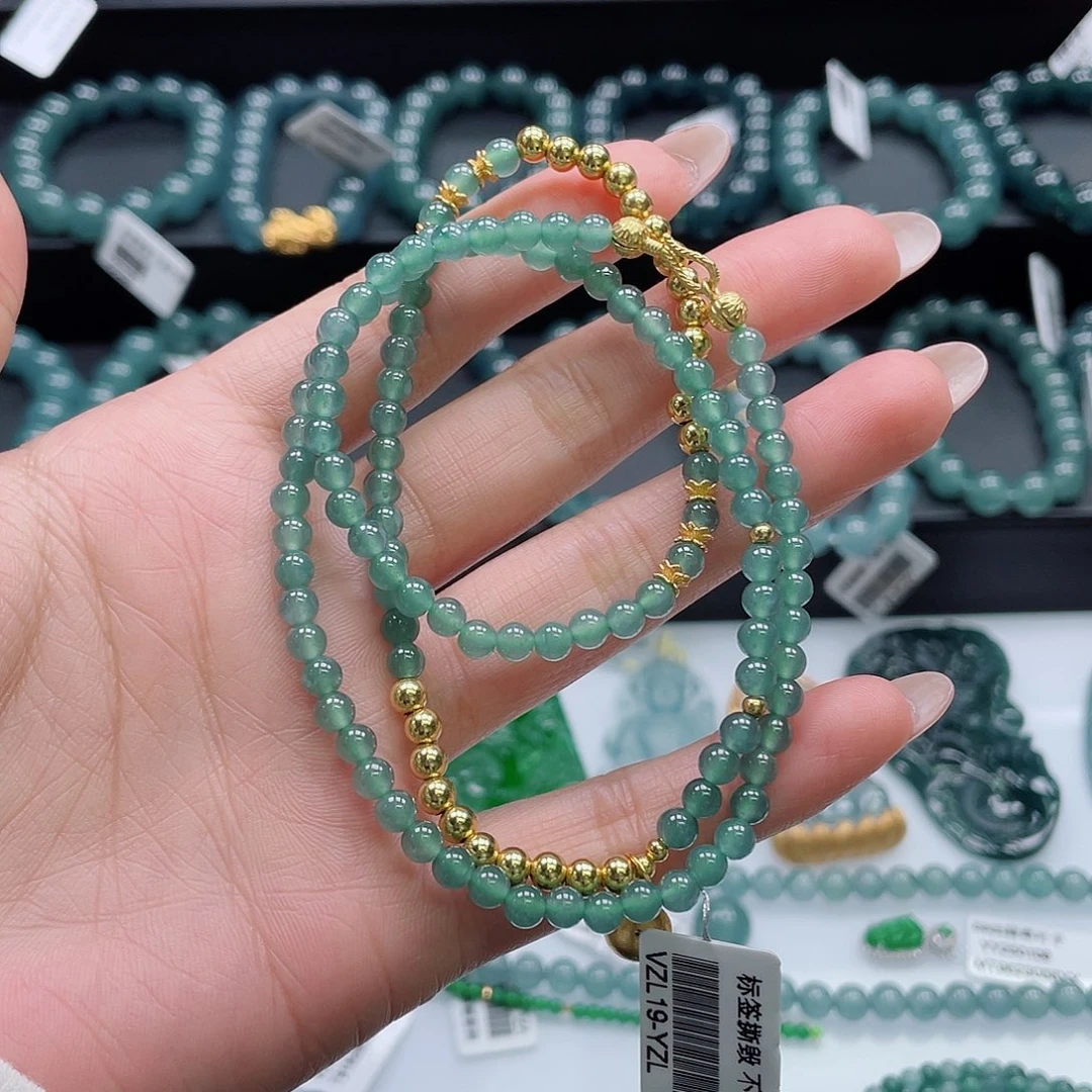 翡翠未镶嵌颈饰卡4.7