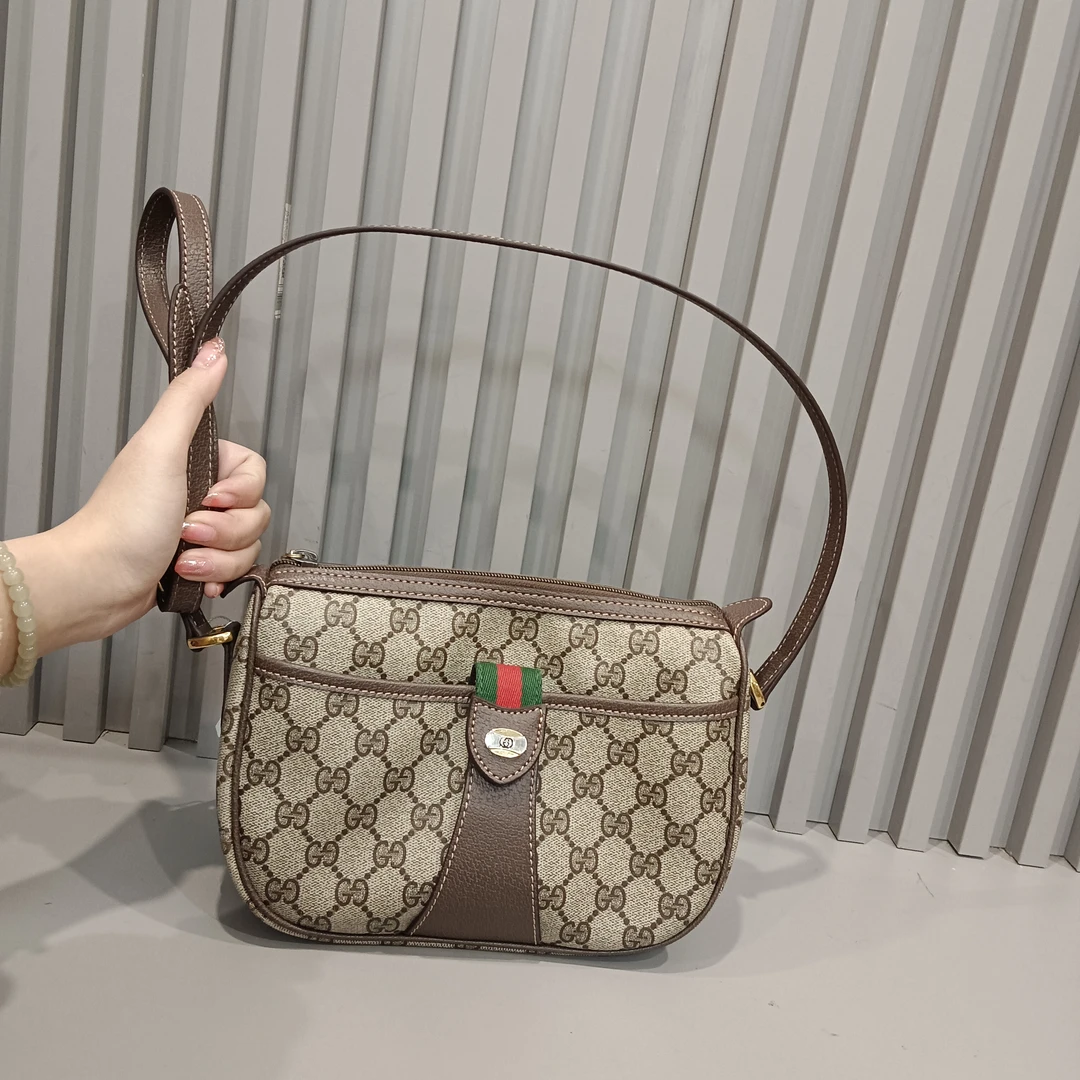 95新 GUCCI/古驰 兔兔奢/古驰斜挎包/240719007